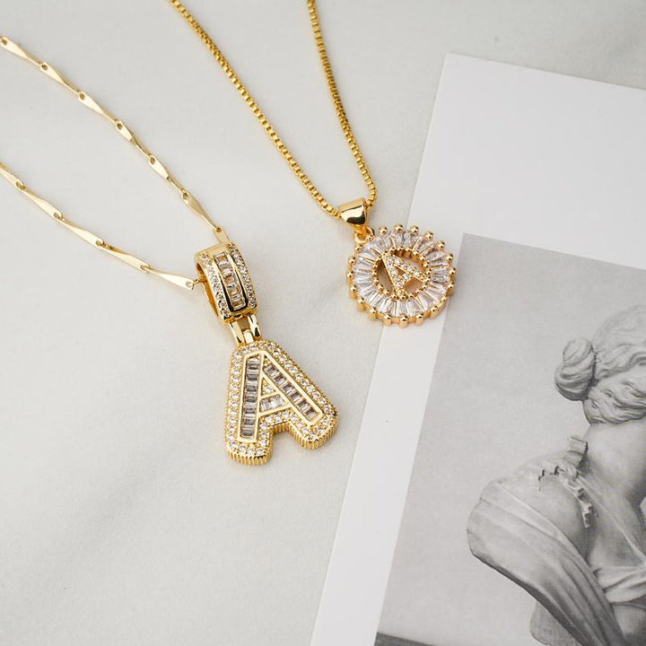 AISHA™ - Elegant 2-Pack Initial Letter Pendant Necklaces - Maison Léa &amp; Lou