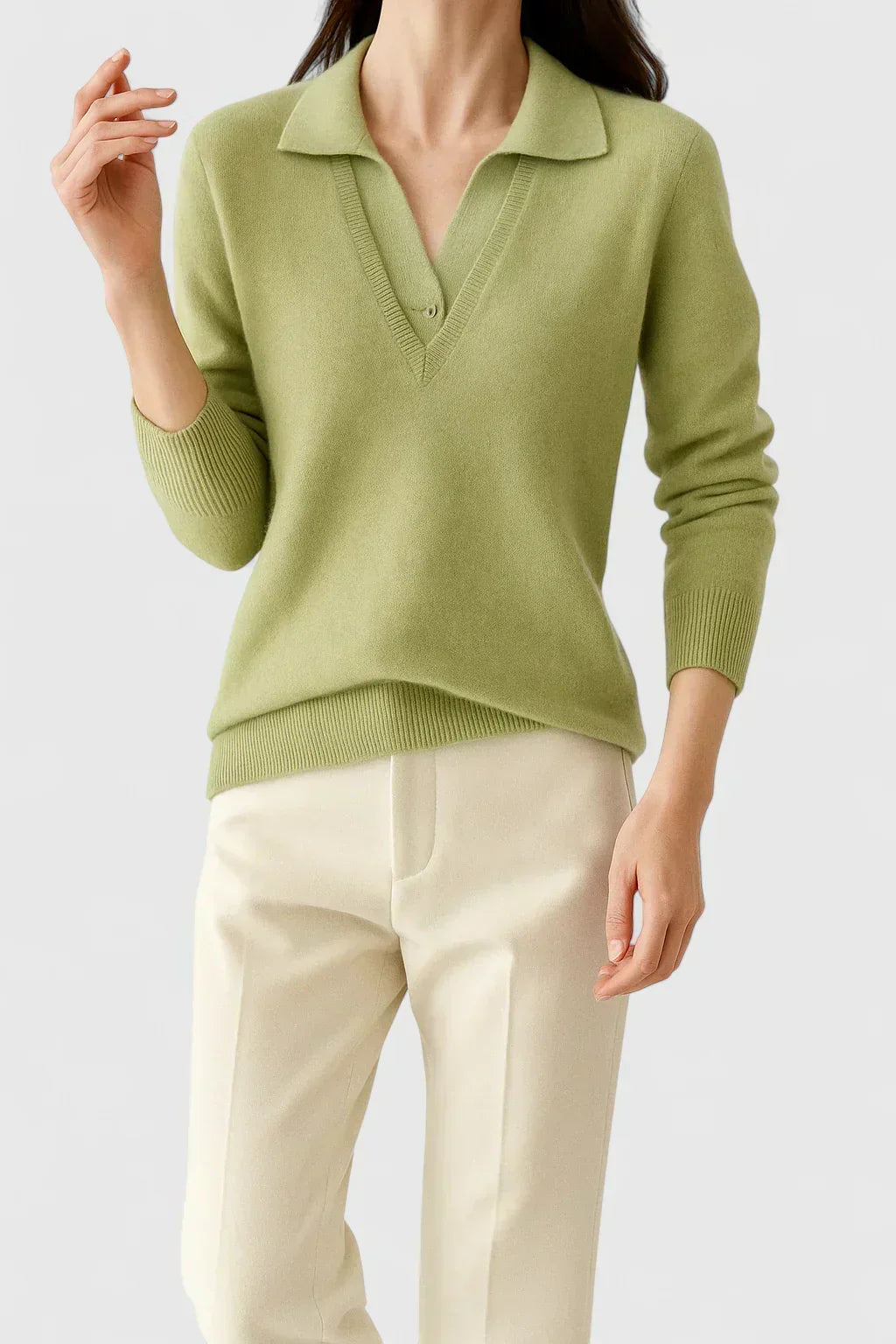 Pauline | Collared V-Neck Sweater - Maison Léa &amp; Lou