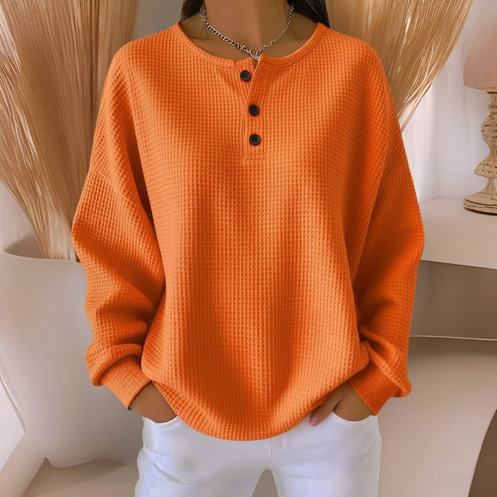 Bernadette | Relaxed Button-Neck Top - Maison Léa &amp; Lou