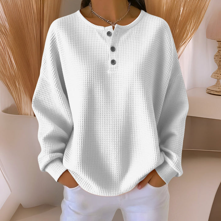Bernadette | Relaxed Button-Neck Top - Maison Léa &amp; Lou