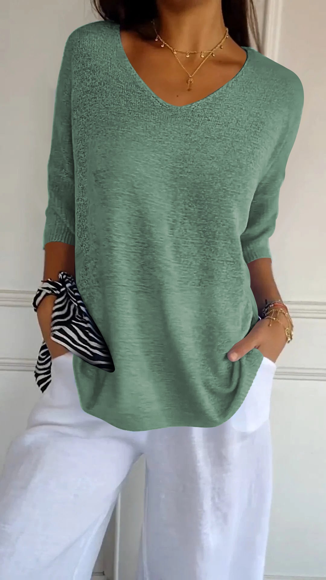 Lauren™ | Casual V-Neck Top - Maison Léa &amp; Lou