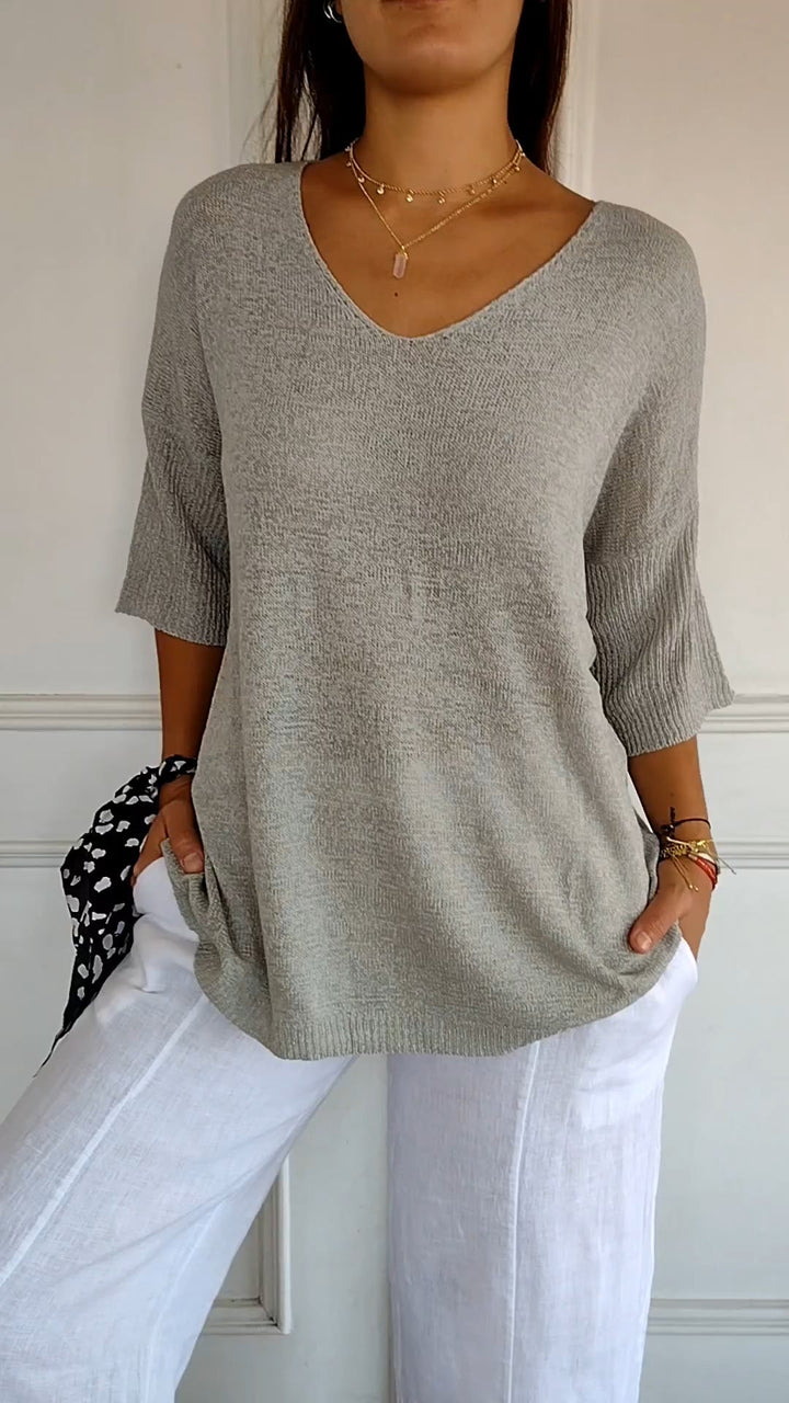 Lauren™ | Casual V-Neck Top - Maison Léa &amp; Lou