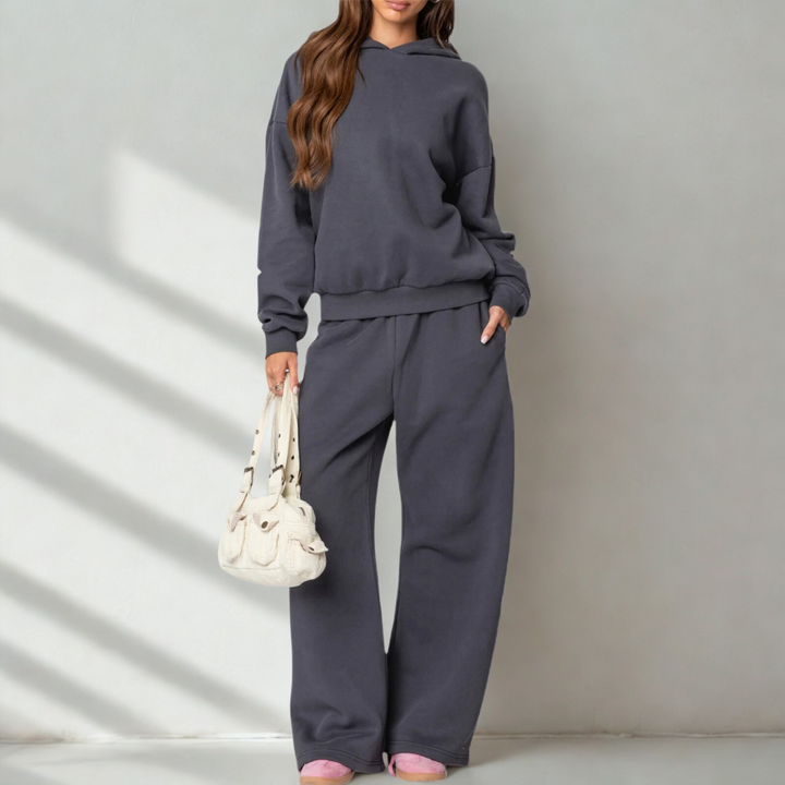 TAMINA™ - Casual Oversized Sweatshirt and Wide Leg Pants - Maison Léa &amp; Lou