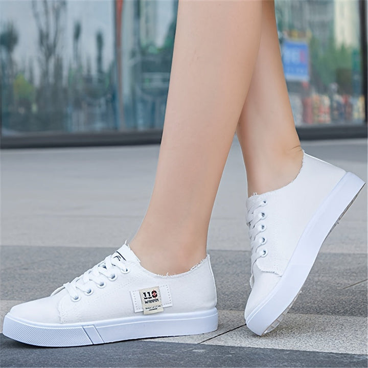 ANNA™ - Timeless Low-Top Sneakers - Maison Léa &amp; Lou