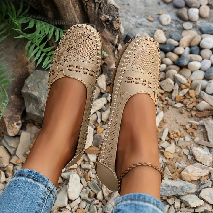 AINA™ - Everyday Ease Ortho Slides - Maison Léa & Lou