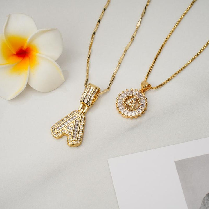 AISHA™ - Elegant 2-Pack Initial Letter Pendant Necklaces - Maison Léa &amp; Lou