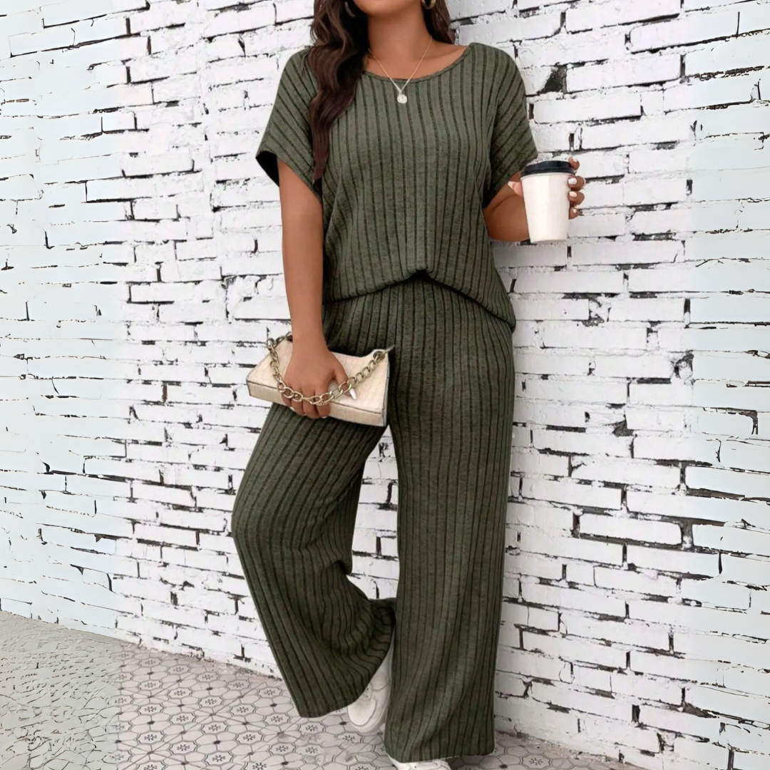 WAUNA™ - Casual Plus Size Short Sleeve Top and Pants Set