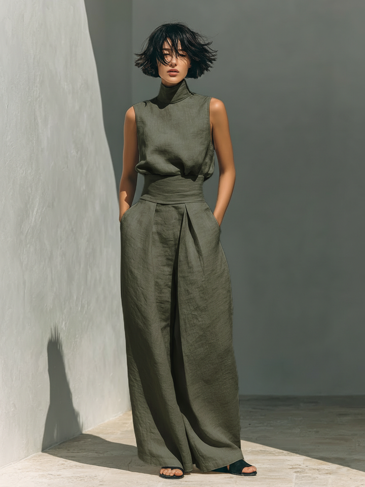 Set composto da camicetta senza maniche e pantaloni a gamba larga in misto cotone e lino.