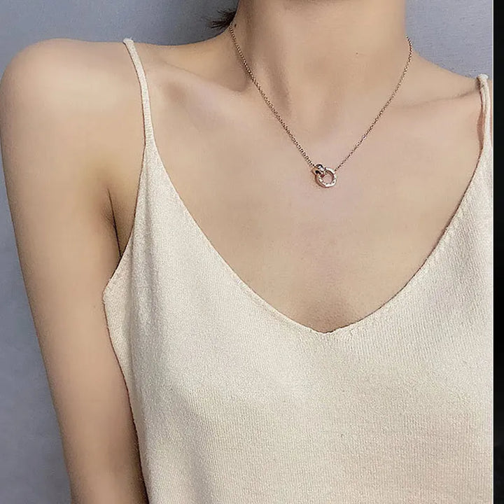 CYNTHIA™ – Roman Numeral Charm Necklace - Maison Léa &amp; Lou
