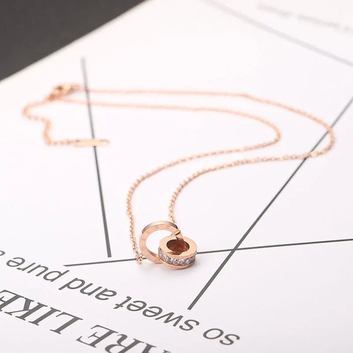 CYNTHIA™ – Roman Numeral Charm Necklace - Maison Léa &amp; Lou