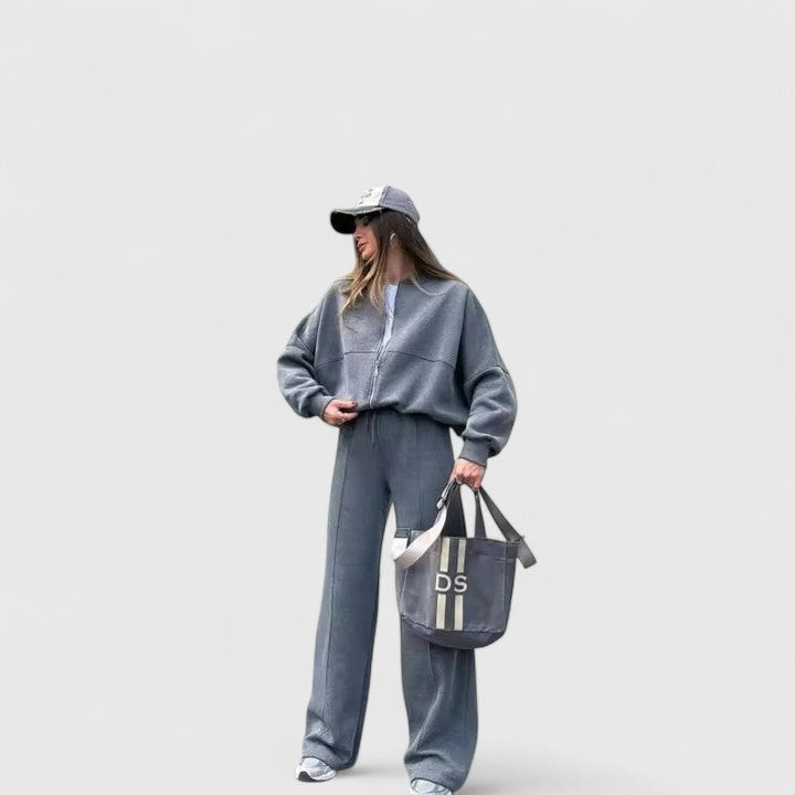 Suzanne | Relaxed Zip-Front Two-Piece Set - Maison Léa &amp; Lou
