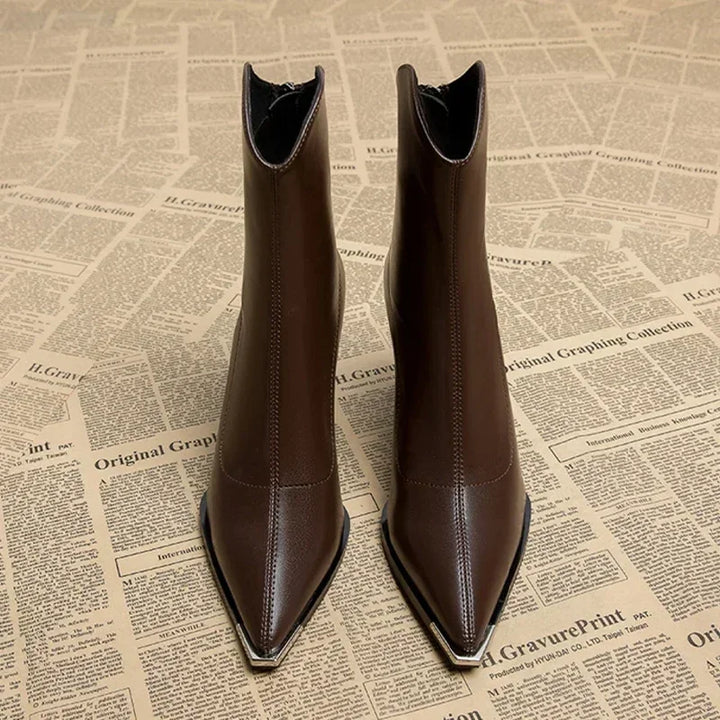 NOX™ - Chrome Tip Chelsea Boots - Maison Léa &amp; Lou