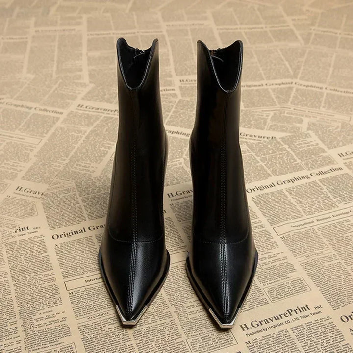 NOX™ - Chrome Tip Chelsea Boots - Maison Léa &amp; Lou