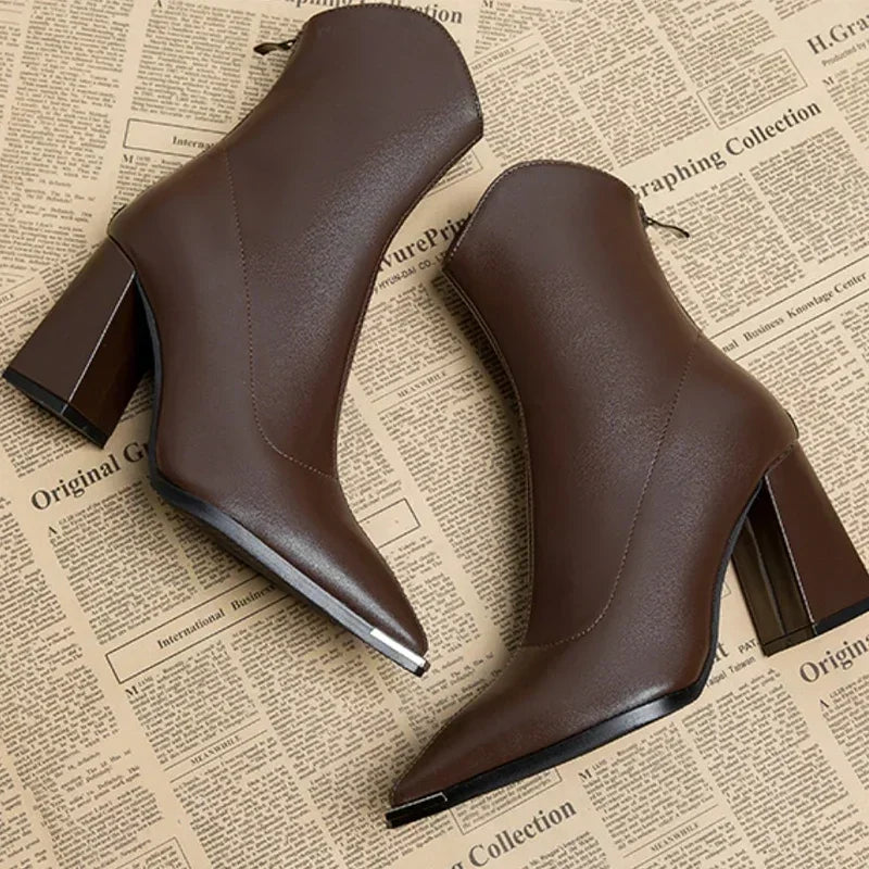 NOX™ - Chrome Tip Chelsea Boots - Maison Léa &amp; Lou