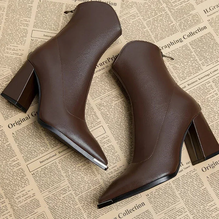 NOX™ - Chrome Tip Chelsea Boots - Maison Léa &amp; Lou