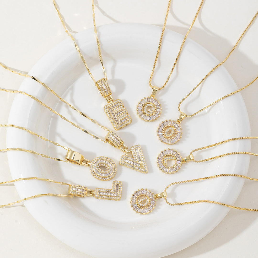 AISHA™ - Elegant 2-Pack Initial Letter Pendant Necklaces - Maison Léa &amp; Lou