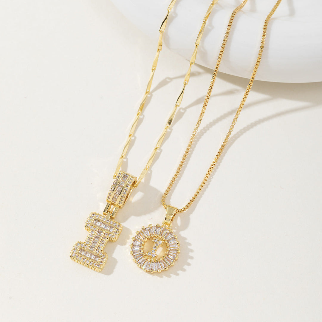 AISHA™ - Elegant 2-Pack Initial Letter Pendant Necklaces - Maison Léa &amp; Lou