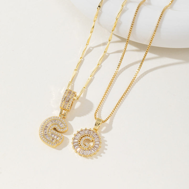 AISHA™ - Elegant 2-Pack Initial Letter Pendant Necklaces - Maison Léa &amp; Lou