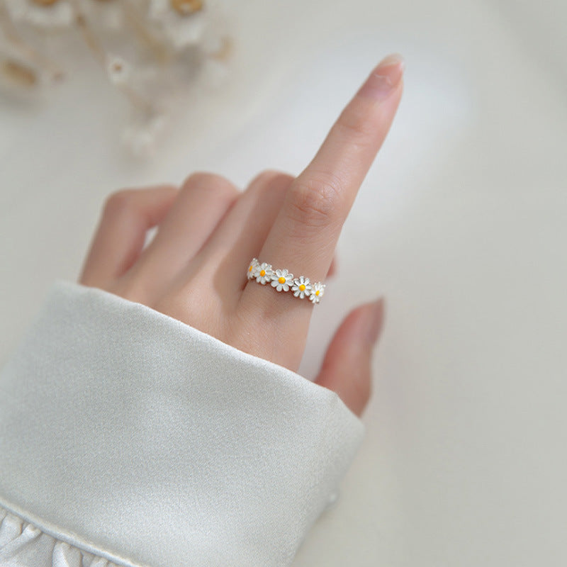 MAISY™ – Blooming Daisy Ring - Maison Léa &amp; Lou