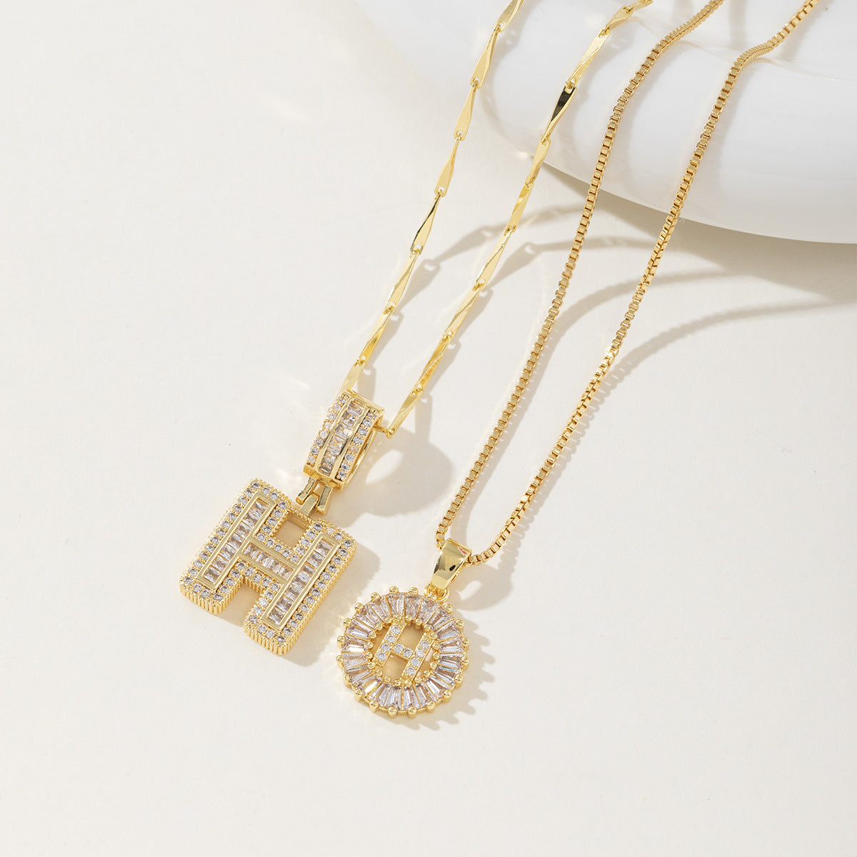 AISHA™ - Elegant 2-Pack Initial Letter Pendant Necklaces - Maison Léa & Lou