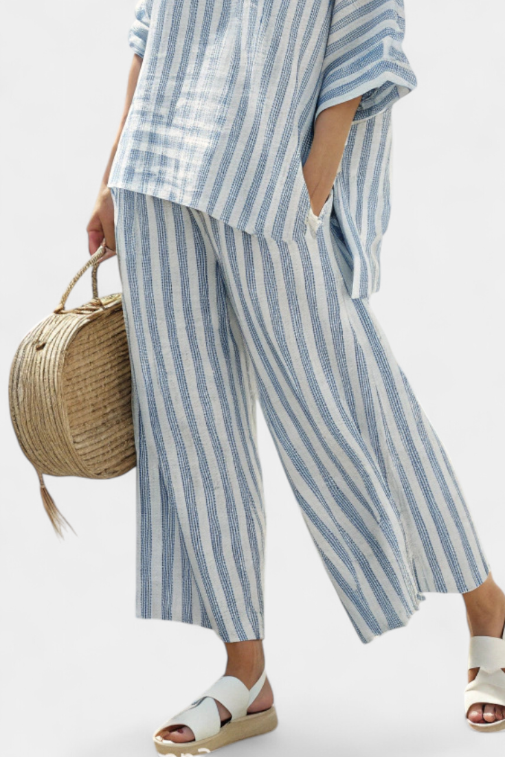 Rensleigh | Sophisticated Blue Striped Linen Top &amp; Relaxed Pants - Maison Léa &amp; Lou