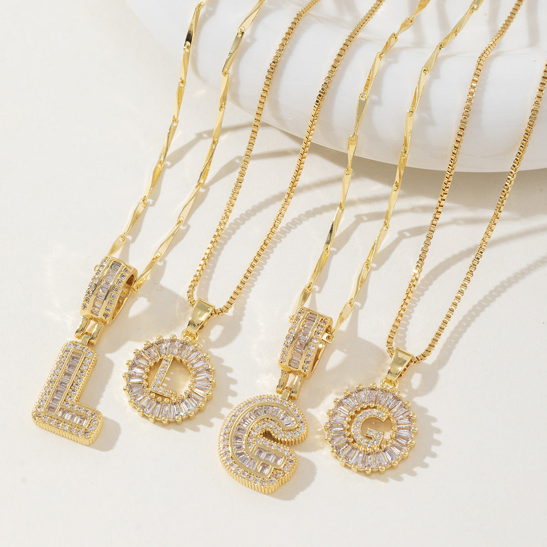 AISHA™ - Elegant 2-Pack Initial Letter Pendant Necklaces - Maison Léa &amp; Lou