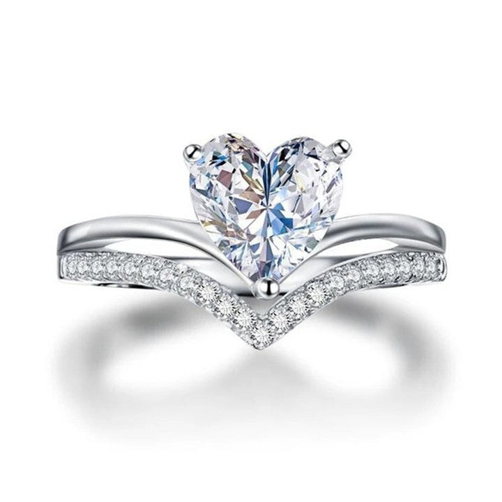 ALINE™ – Radiant Heart Silver Ring - Maison Léa &amp; Lou