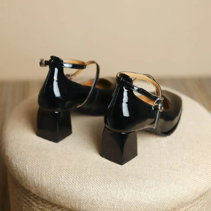 Emily™ | Elegant Ankle-Strap Pumps - Maison Léa &amp; Lou