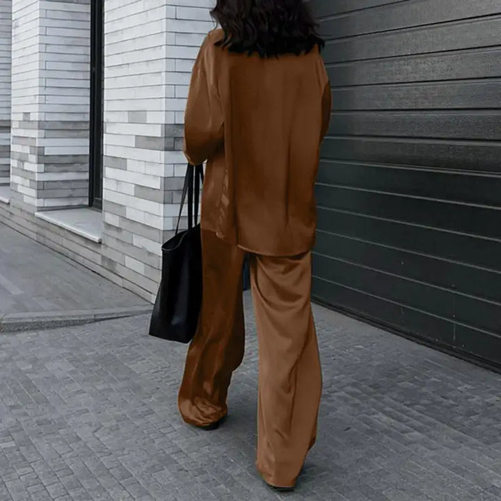 Tove™ | Stilfuldt Sæt i Silke-look - Maison Léa &amp; Lou