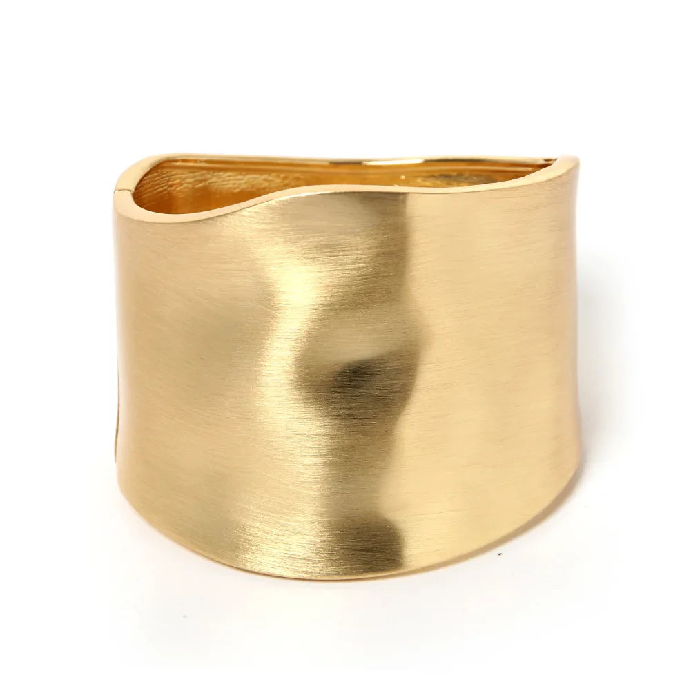 RAYNA™ – Chic Asymmetric Statement Bangle - Maison Léa &amp; Lou