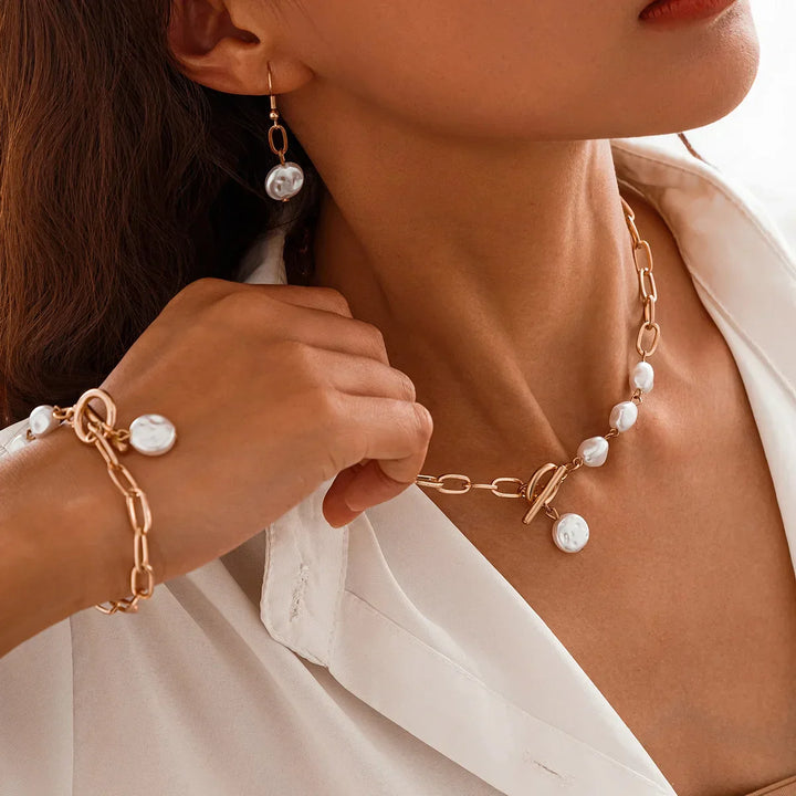 Set di Collana, Bracciale e Orecchini in Perle Paperclip Eleganti