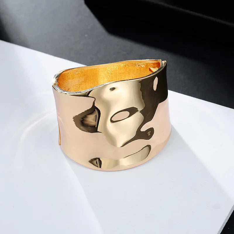 RAYNA™ – Chic Asymmetric Statement Bangle - Maison Léa &amp; Lou