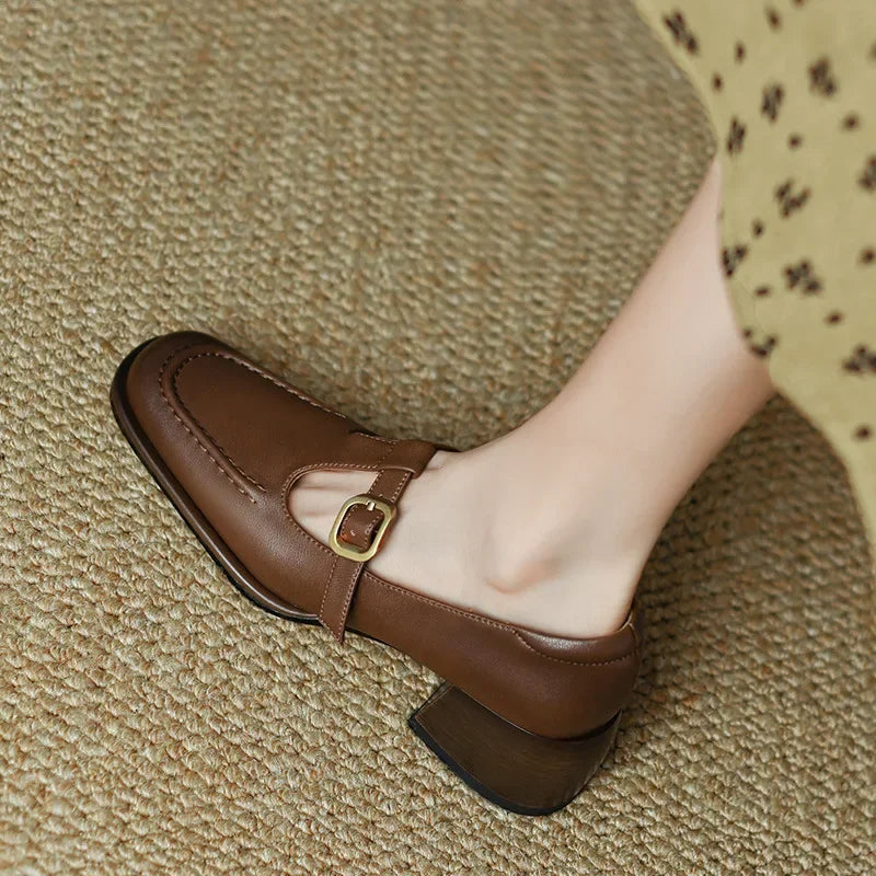 Ysolenne™ | T-Strap - Maison Léa & Lou