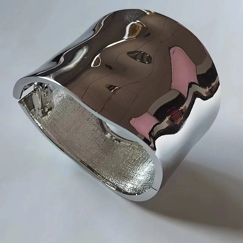 RAYNA™ – Chic Asymmetric Statement Bangle - Maison Léa &amp; Lou