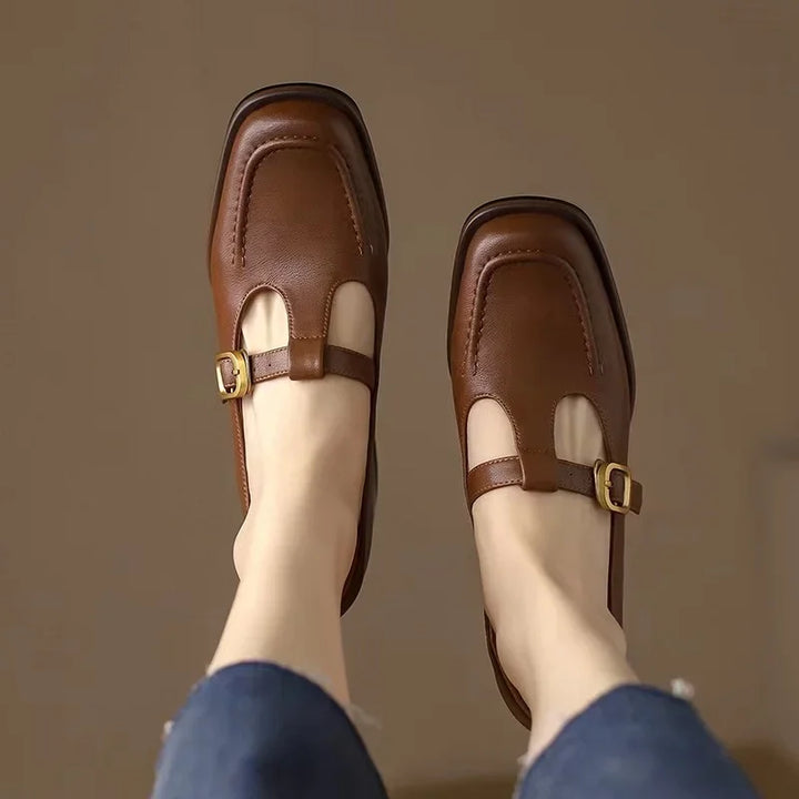 Ysolenne™ | T-Strap - Maison Léa &amp; Lou