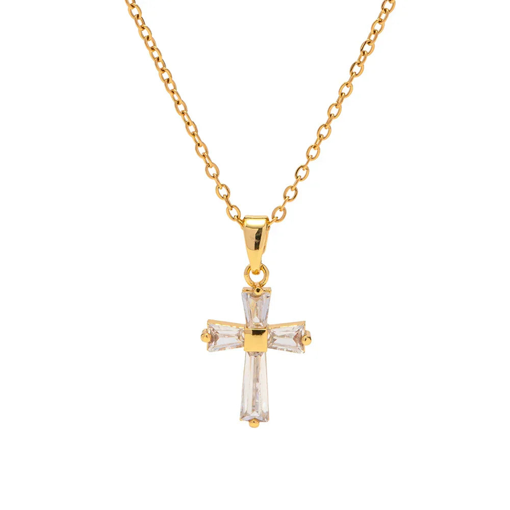 Collana con Pendente a Croce di Diamanti Delicati