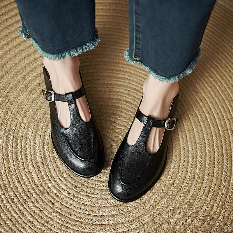 Selvana™ | Low Heeled Shoes - Maison Léa & Lou