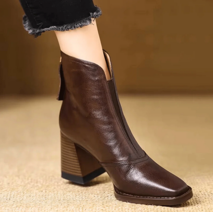 Lyla - Elegant Slip-On Boots