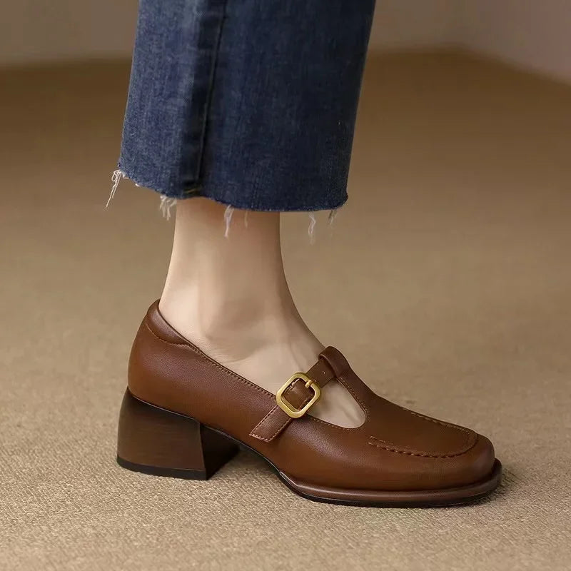 Ysolenne™ | T-Strap - Maison Léa &amp; Lou
