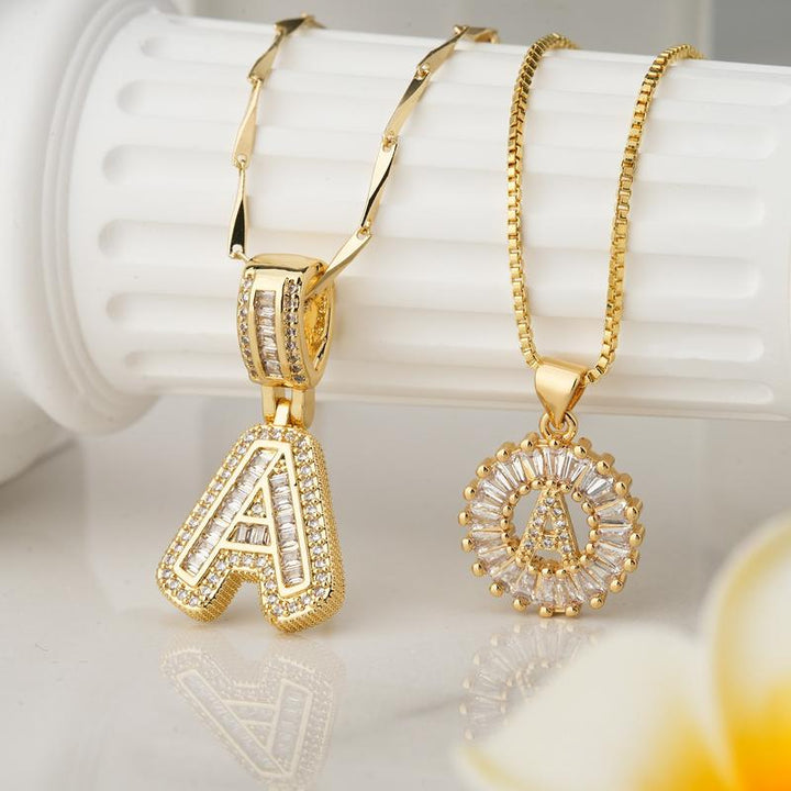 AISHA™ - Elegant 2-Pack Initial Letter Pendant Necklaces - Maison Léa &amp; Lou