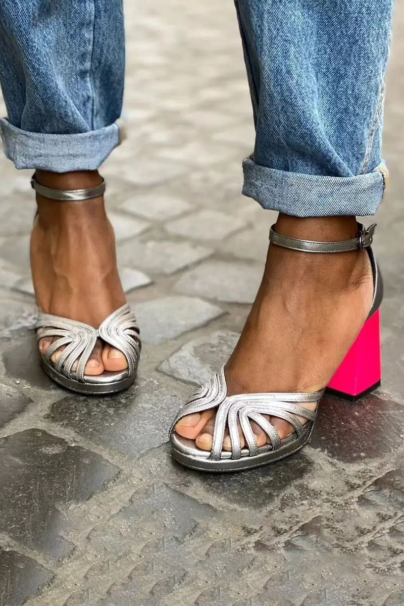 Naelle™ | Sandali lucidi con tacco largo e elegante fibbia