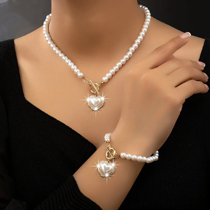 Set di bracciale e collana con pendente a cuore in perline da 2 pezzi