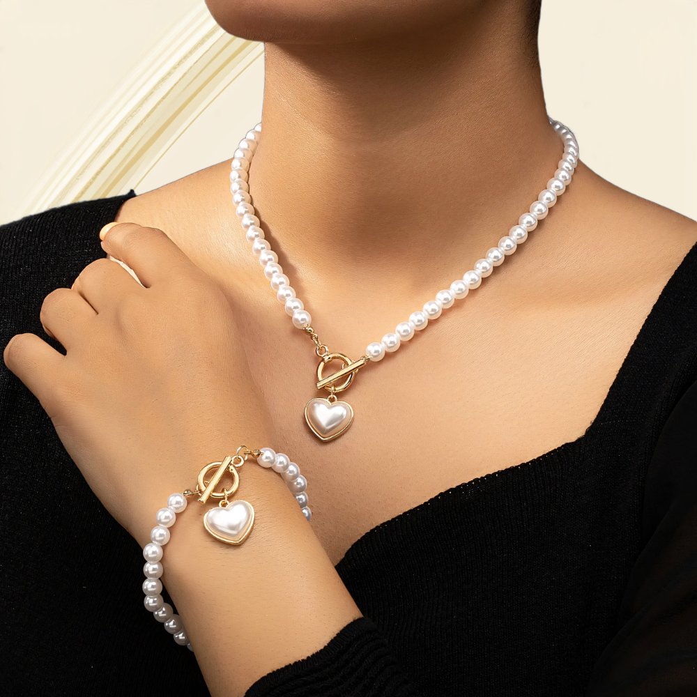 Set di bracciale e collana con pendente a cuore in perline da 2 pezzi
