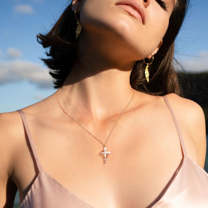 CLARISSE™ – Classic Cross &amp; Crown Necklace - Maison Léa &amp; Lou
