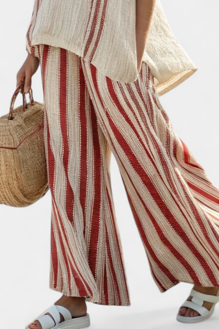Mirella | Sophisticated Textured Red-Stripe Top &amp; Linen Pants - Maison Léa &amp; Lou
