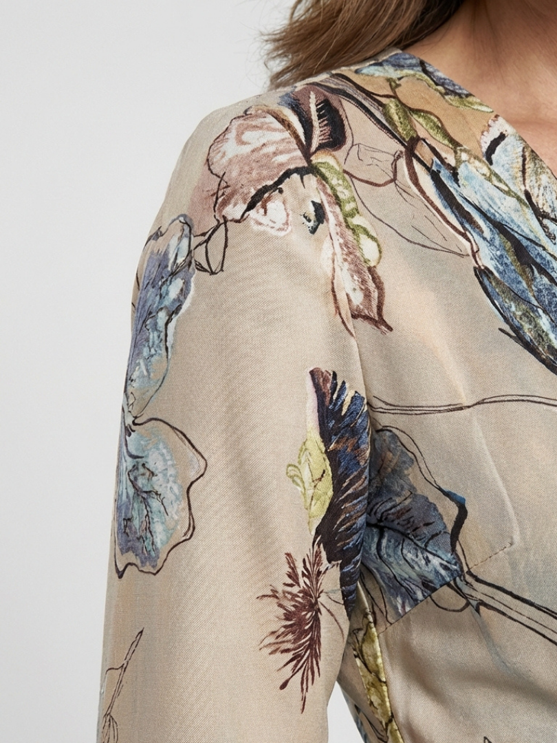 Margaret | Three Quarter Sleeve Floral Maxi Wrap Dress - Maison Léa &amp; Lou